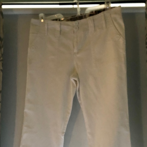 Woman’s tall White khaki pants size 32 - Picture 3 of 4